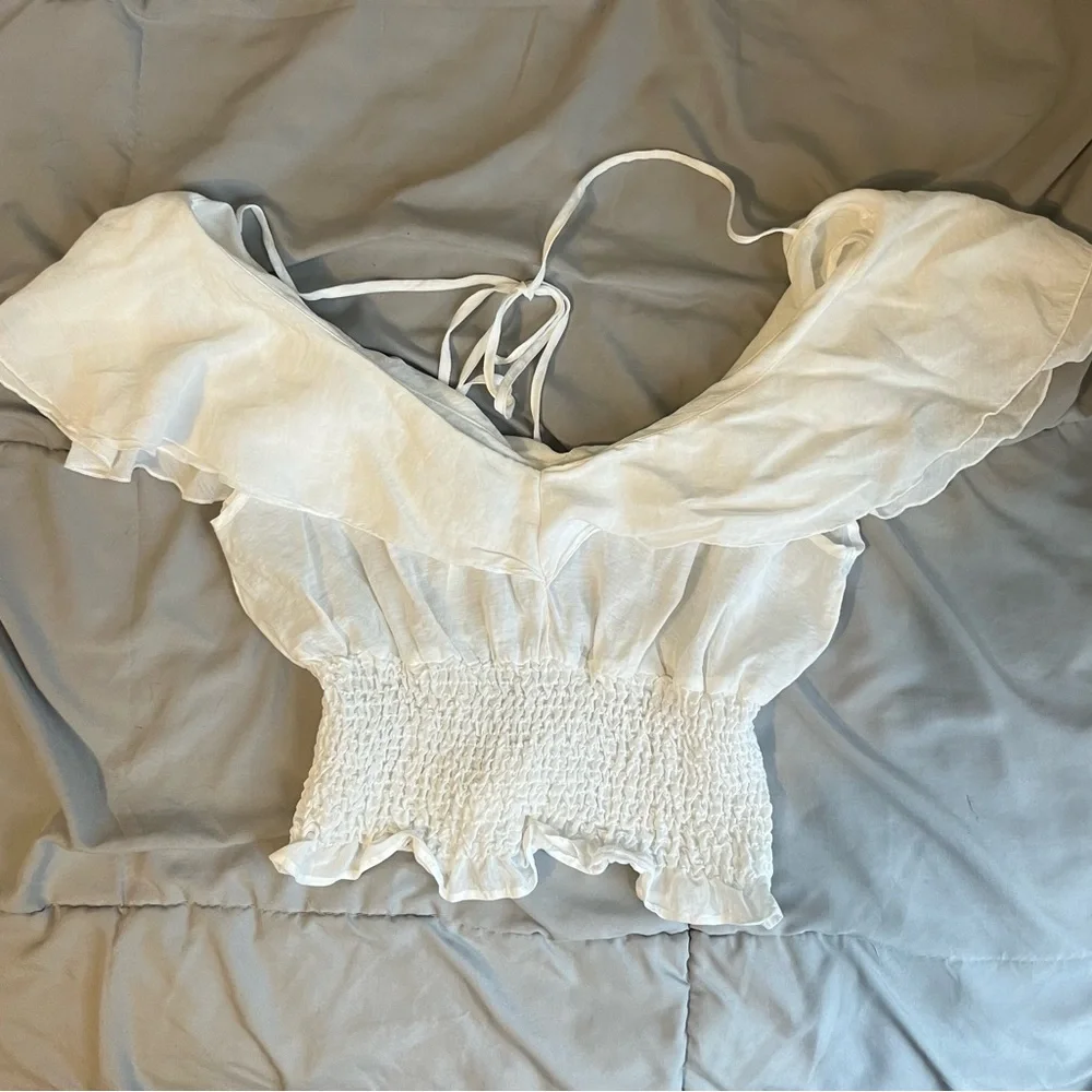 H&M Small White Ruffled Top - Picture 3 of 4